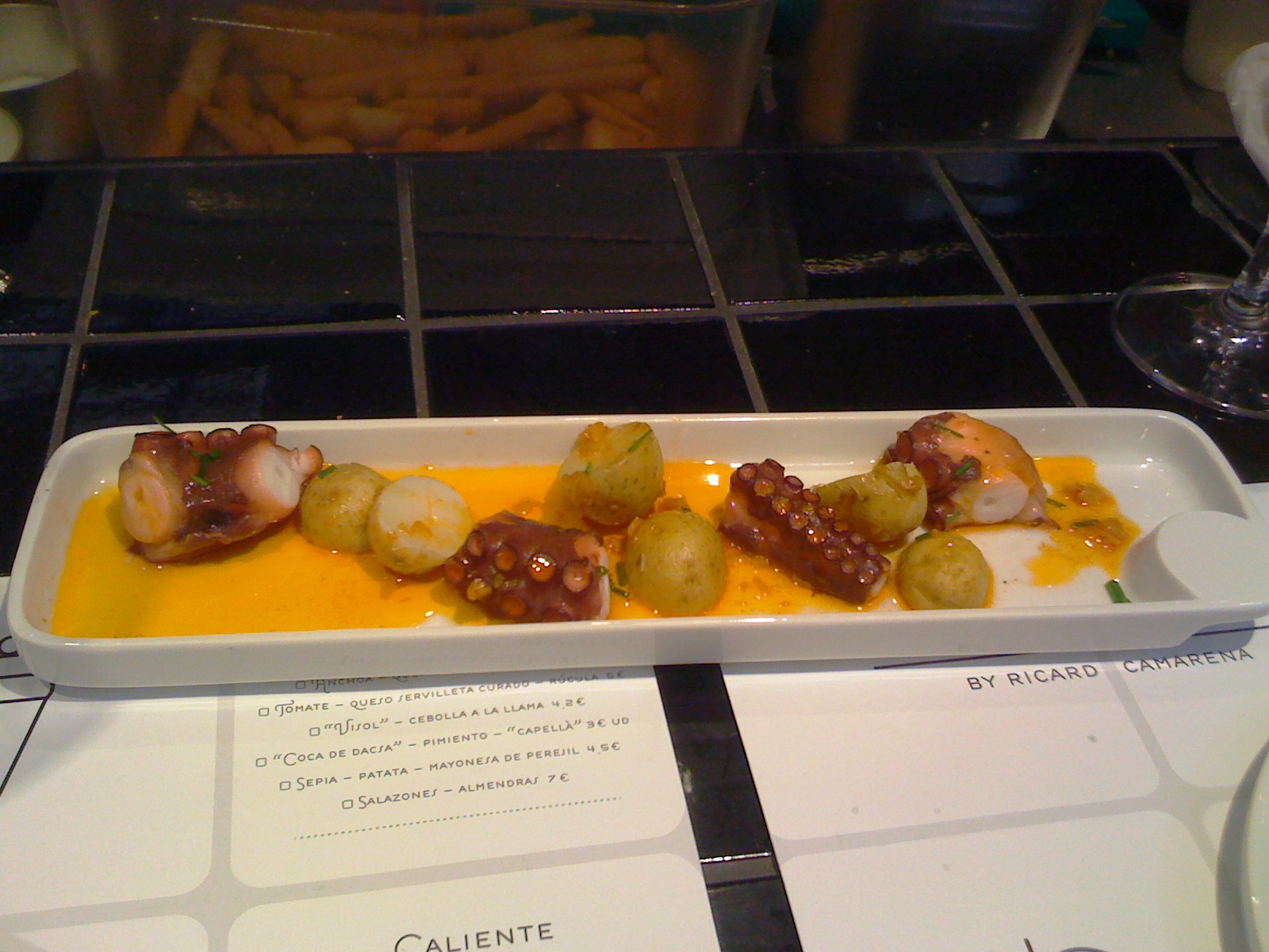 Central Bar by Ricard Camarena Pulpo-Ajo-Guindilla